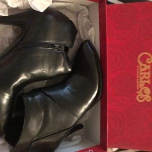 Carlos Santana Black leather ankle boots!